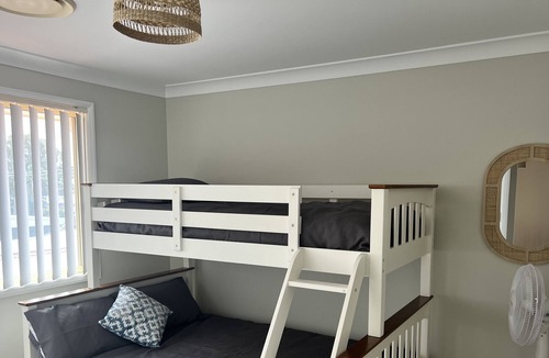 Long Jetty House | Escape2Pacific: Family beach escape, walking to Toowoon beach & Tuggerah Lake.