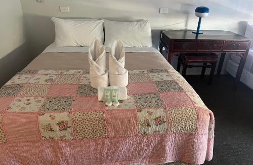 Ettalong Beach Hotel | Ettalong Beach motel