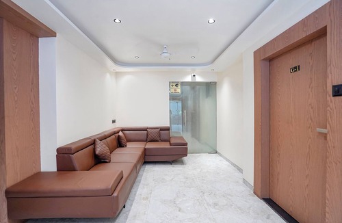 Surat Hotel | Fabhotel 7 Star I