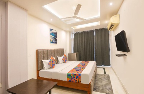 Jasola Hotel | FabHotel 82 Inn