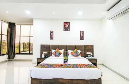 Rau Hotel | Fabhotel Amrit Greens