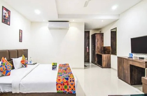Rau Hotel | Fabhotel Amrit Greens