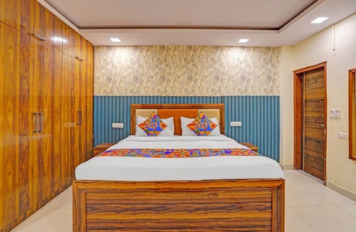 Vasundhara Hotel | Fabhotel Angel Pink Residency