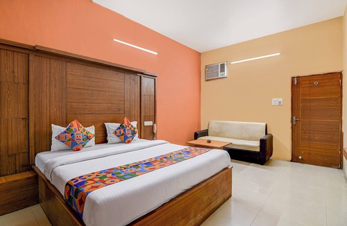 Rajarhat Hotel | Fabhotel Aqua Villa