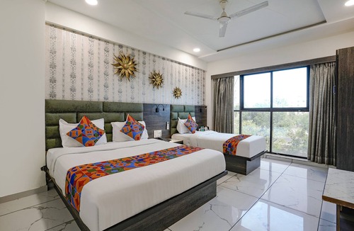 Chandkheda Hotel | Fabhotel Asiana