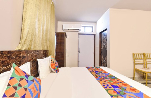 Mansarovar Hotel | FabHotel Blue Prime - Nr Suvira Hospital