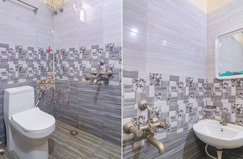Kukatpalli Hotel | FabHotel Broholic