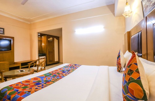 Sushant Lok Hotel | FabHotel Comfort Residency II