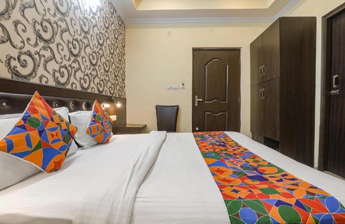 Gomti Nagar Hotel | FabHotel Divine