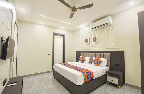 Delhi Hotel | FabHotel Eminence Grand