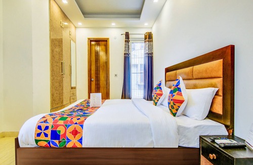 Lajpat Nagar Hotel | Fabhotel Floyd