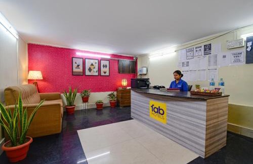 Kolkata Hotel | FabHotel Golden Imperial