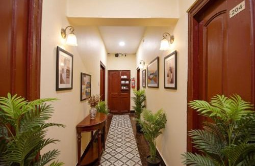 Kolkata Hotel | FabHotel Golden Imperial