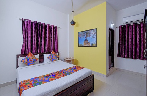 Kukatpalli Hotel | FabHotel Grand Broholic Luxury Rooms JNTU - Nr. JNTU Collegue Metro Station-Kukatpally