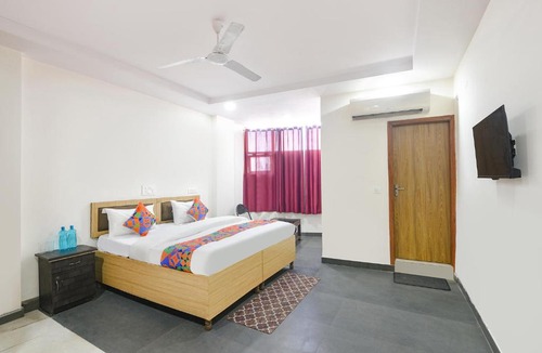 Govindpuri Hotel | FabHotel Grand