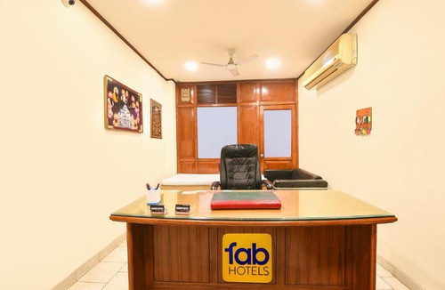 Govindpuri Hotel | FabHotel Grand