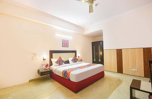 Jasola Hotel | Fabhotel Grand Jashn