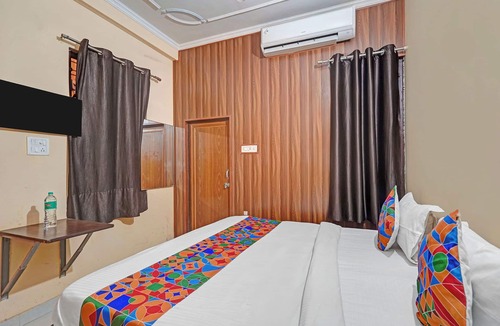 Naini Hotel | Fabhotel Hare Rama