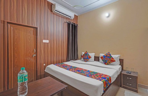 Naini Hotel | Fabhotel Hare Rama