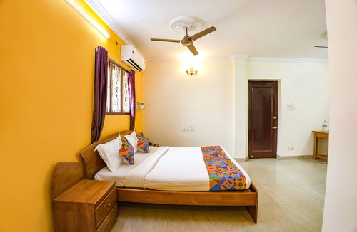 Parthasarathy Puram Hotel | Fabhotel Home Tree Service Apartment T Nagar