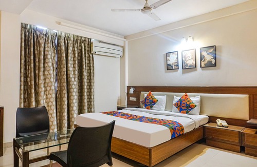 Meera Nagar Hotel | Fabhotel Irish
