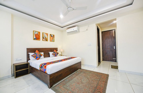 Mayapur Hotel | Fabhotel Jaswinder Bhawan