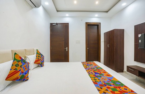 Varanasi Hotel | FabHotel JP Villa