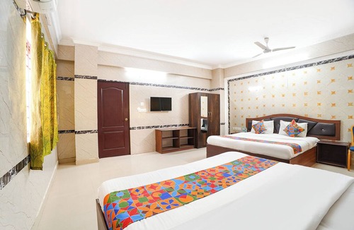 Perambur Purasavakam Hotel | FabHotel Le Royal Inn - Nr Madras Medical Mission Hospital