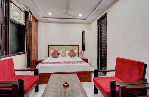 Kalyanpur Hotel | FabHotel Metro Inn
