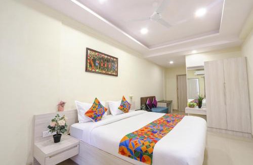 Secunderabad Hotel | FabHotel Metro - Nr Secunderabad Railway Station
