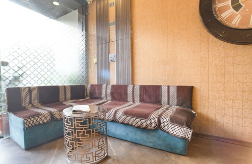 Indore Hotel | FabHotel New Saurabh Inn, Bengali Square