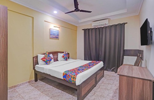 Penha de Franรงa Hotel | FabHotel Picnic Plaza - Nr Mall De Goa, Porvorim