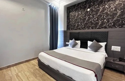 Malviya Nagar Hotel | Fabhotel Prime Grand Anshul