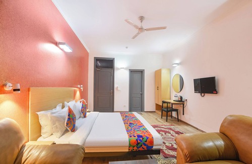 DLF City Hotel | Fabhotel Royal Spark Inn