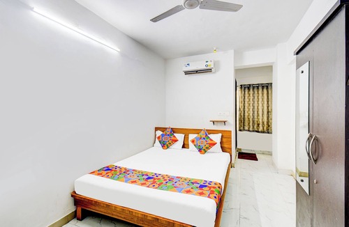 Warje Hotel | Fabhotel Sai Executive