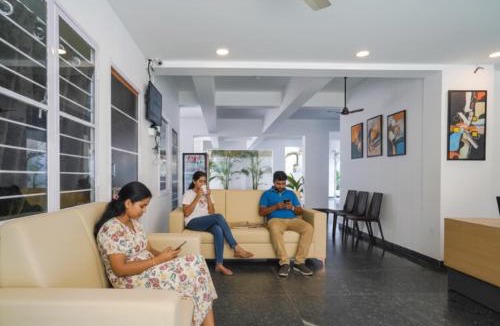 Gachibowli Hotel | FabHotel Serenity - Nr AIG Hospital, Gachibowli