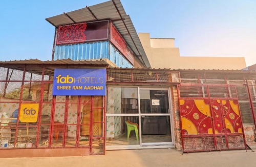 Faizabad Hotel | FabHotel Shree Ram Aadhar 900 Mtr from Ram mandir