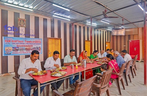 Faizabad Hotel | FabHotel Shree Ram Aadhar 900 Mtr from Ram mandir