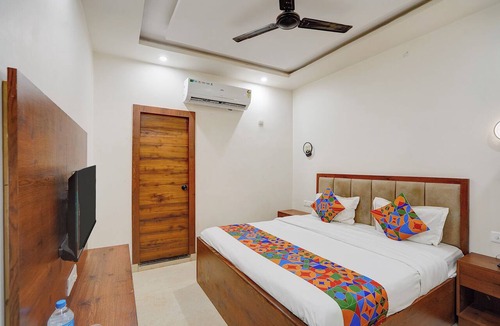 Kanpur Hotel | Fabhotel South Town - Near Govindpuri Railway Junction