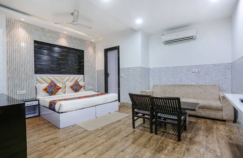 Karol Bagh Hotel | Fabhotel Spb 87