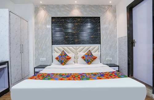 Karol Bagh Hotel | Fabhotel Spb 87
