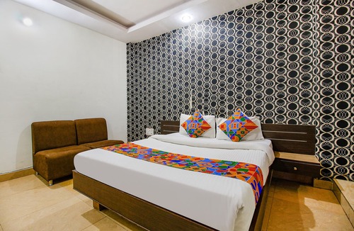Maharana Pratap Nagar Hotel | Fabhotel Surbhi