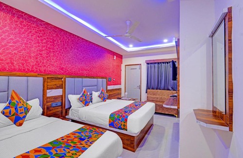 Secunderabad Hotel | FabHotel SV Grand