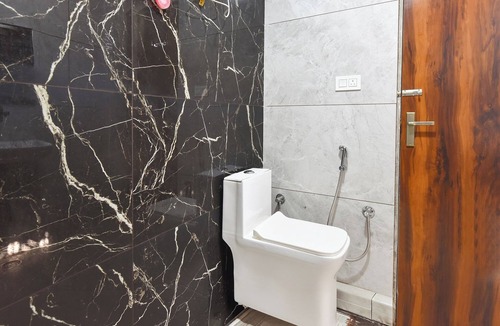 Vaishali Nagar Hotel | Fabhotel The Castle