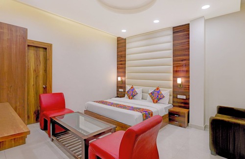 Meerut Hotel | FabHotel The Elegant - 150 Meters From Delhi Public School Meerut