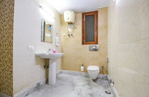DLF City Hotel | FabHotel The Lalit Vibes - Nr. DLF Phase 2 & MG Road Metro
