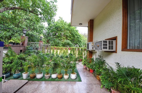 DLF City Hotel | FabHotel The Lalit Vibes - Nr. DLF Phase 2 & MG Road Metro