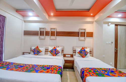 Park Street Hotel | Fabhotel The Lily