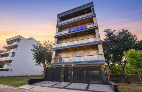 Udyog Vihar Hotel | FabHotel The Mamta Grande