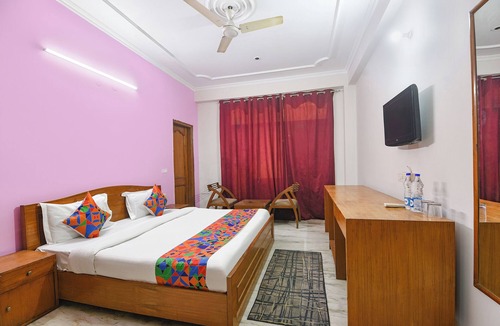 DLF City Hotel | Fabhotel The Paradise